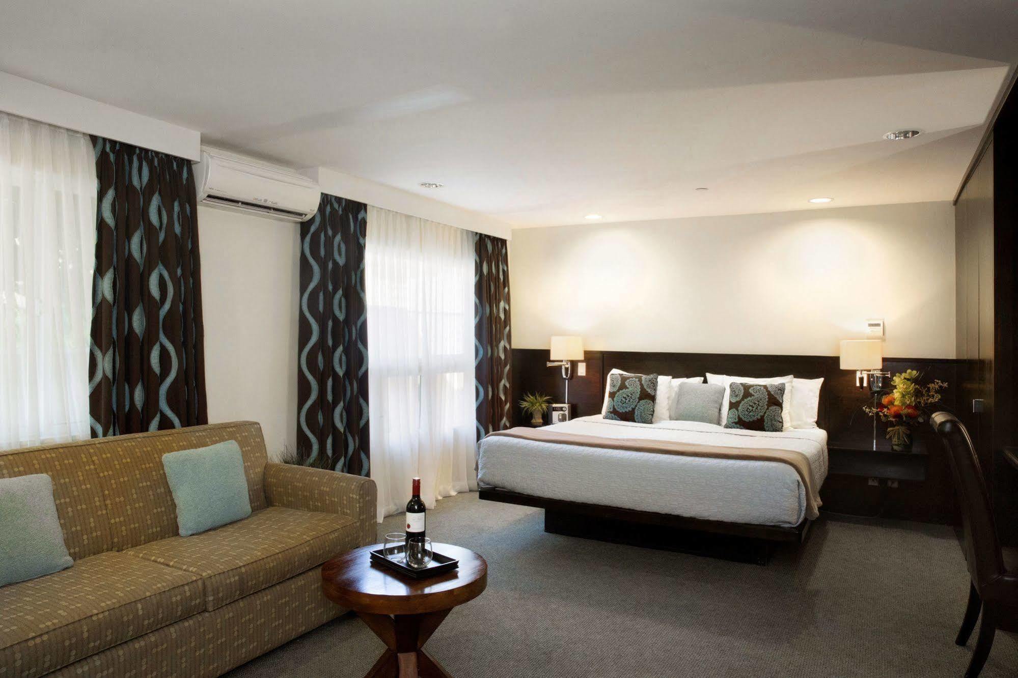 Aurora Hotel อาวาลอน ภายนอก รูปภาพ